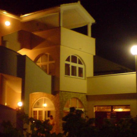 Apartments Jakovcev Betina  Zewnętrze zdjęcie