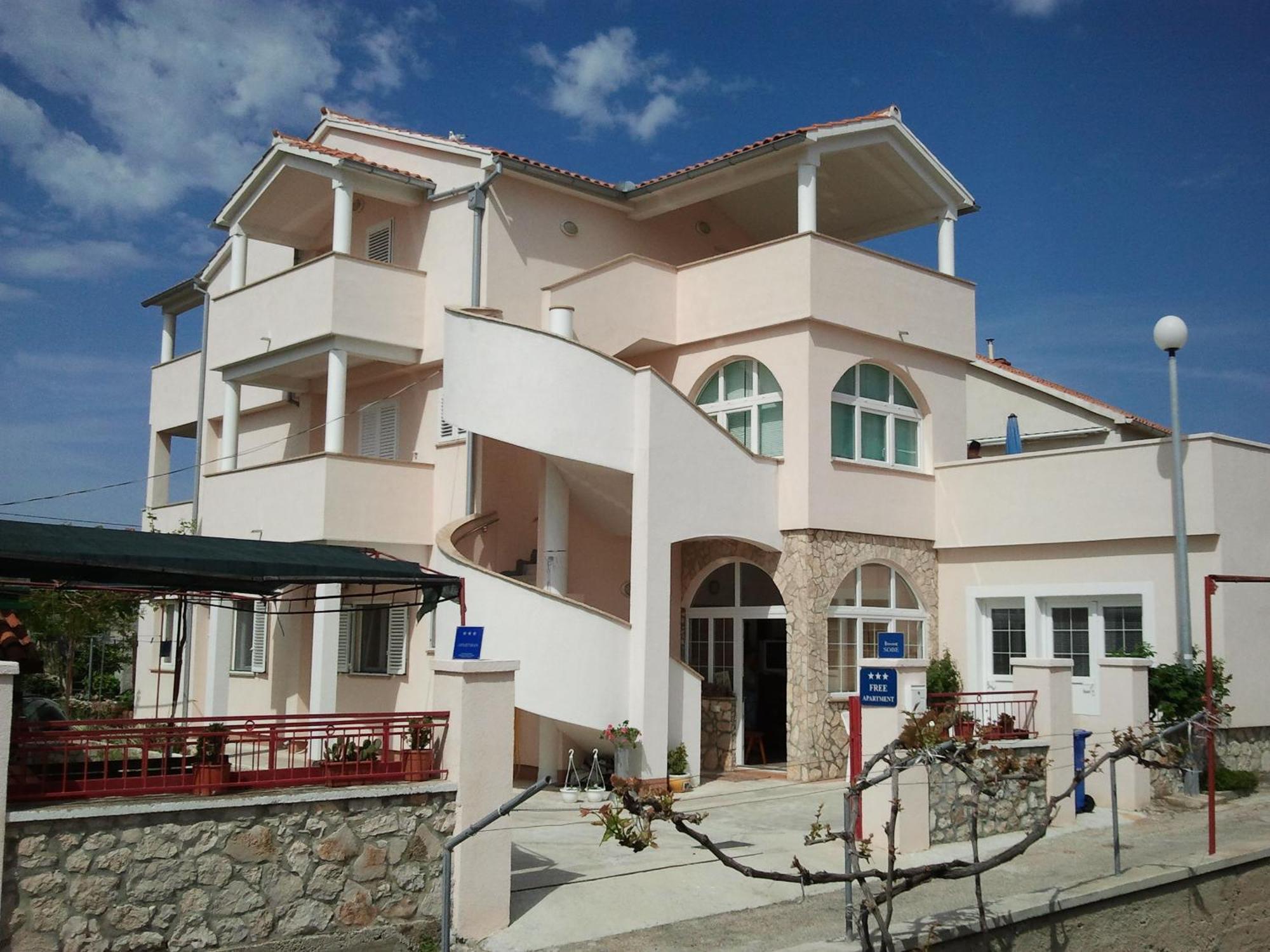 Apartments Jakovcev Betina  Zewnętrze zdjęcie
