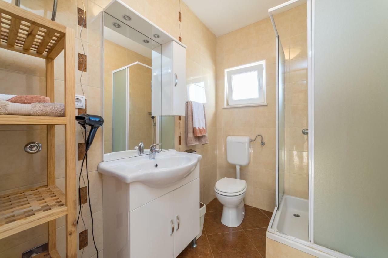 Apartments Jakovcev Betina  Zewnętrze zdjęcie