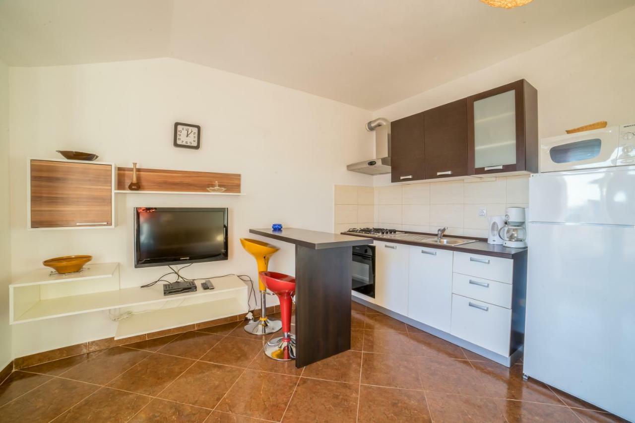Apartments Jakovcev Betina  Zewnętrze zdjęcie